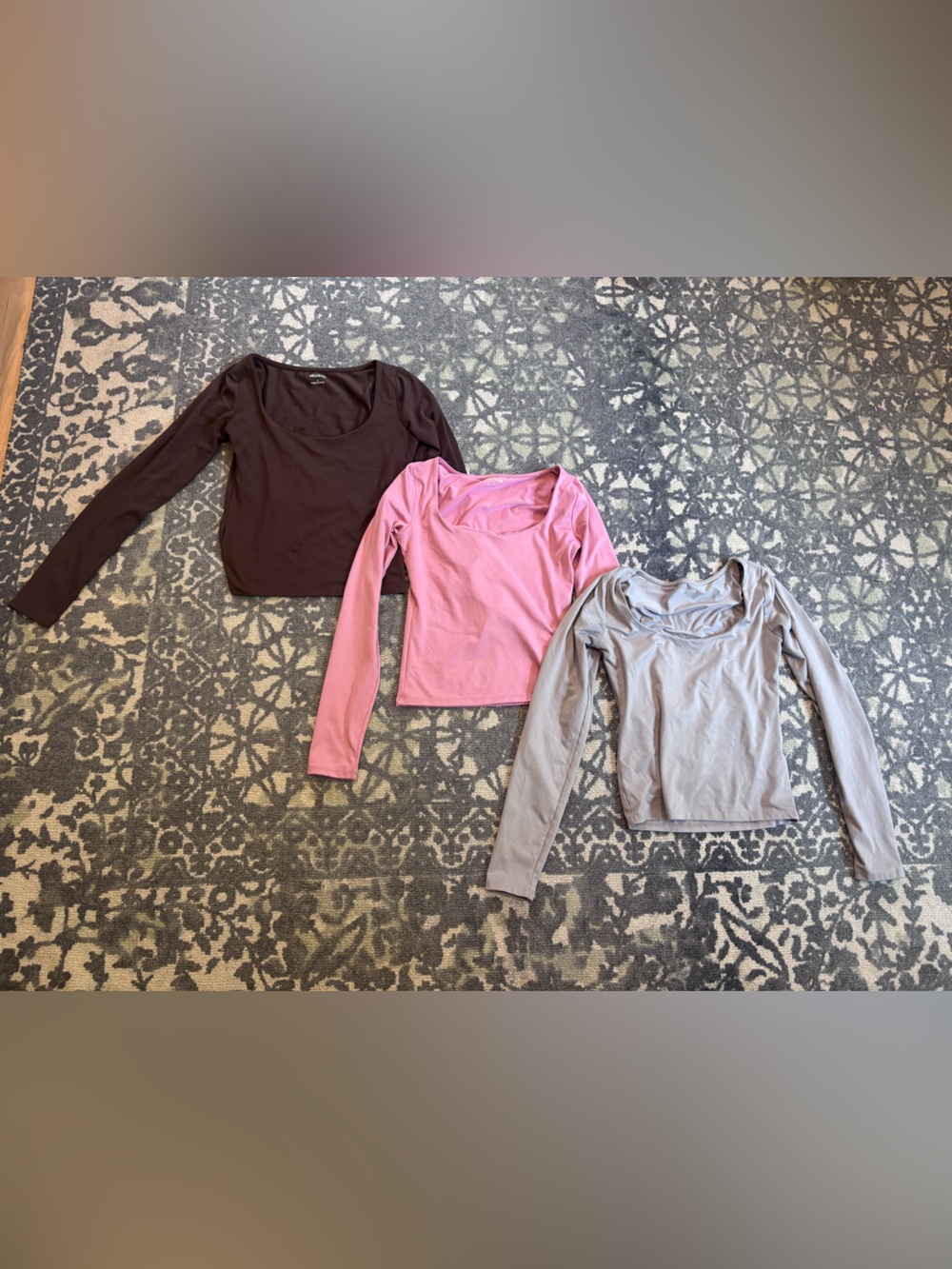 Set of three stretchy Hollister tops size small